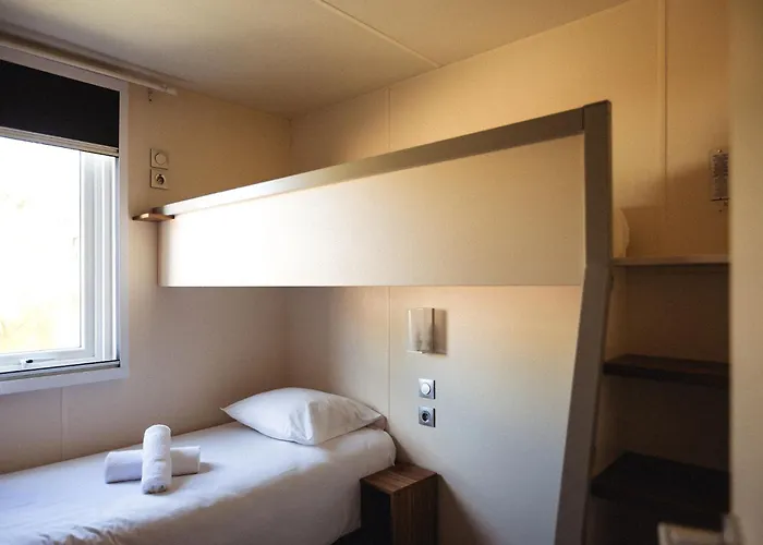Camping Salines 4*